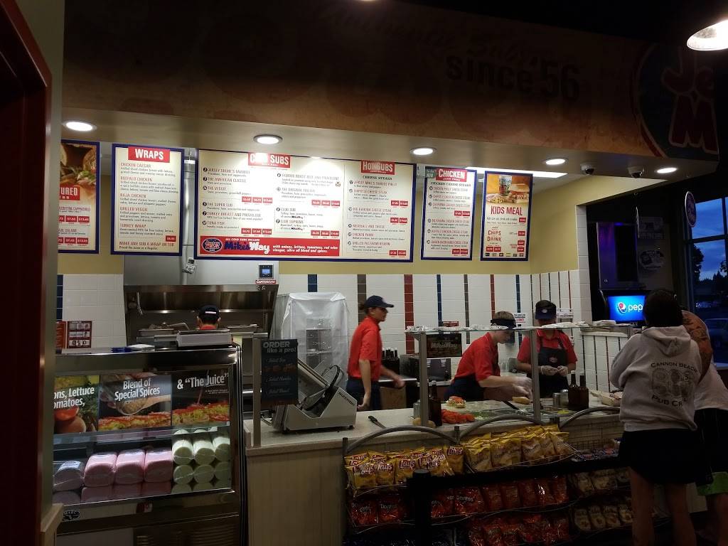 Jersey Mikes Subs | meal takeaway | 2515 SE Tualatin Valley Hwy, Hillsboro, OR 97123, USA | 5037464412 OR +1 503-746-4412