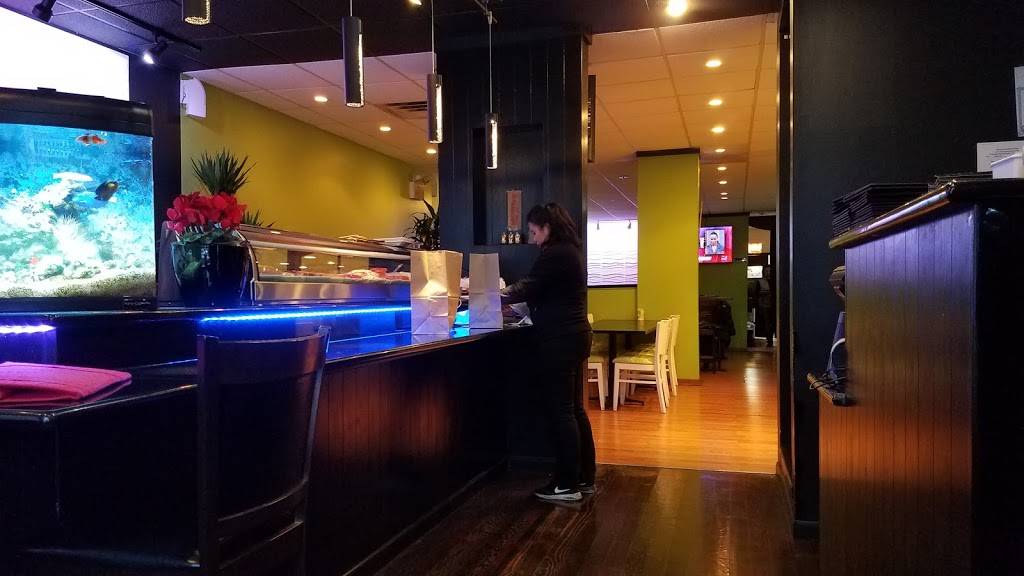 Raw II | restaurant | 2203 N Clybourn Ave, Chicago, IL 60614, USA | 7738255828 OR +1 773-825-5828