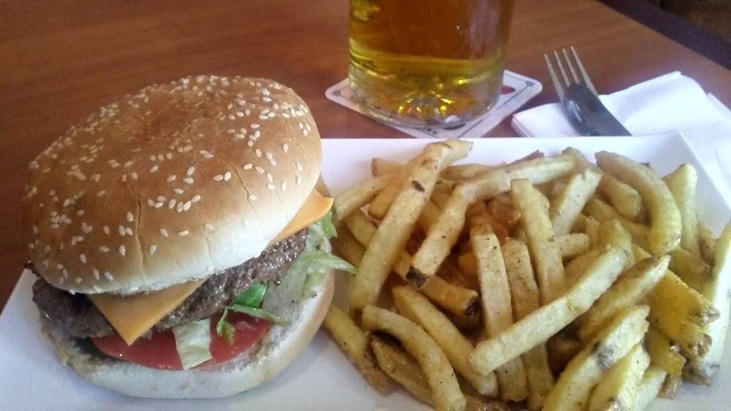 Chili Coast Burgers | restaurant | 1330 E Vista Way #1, Vista, CA 92084, USA | 7607261187 OR +1 760-726-1187