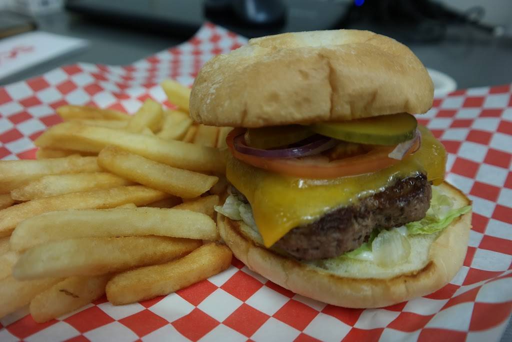 Charlies Wings | restaurant | 2652 Decker Blvd, Columbia, SC 29206, USA | 8034002077 OR +1 803-400-2077