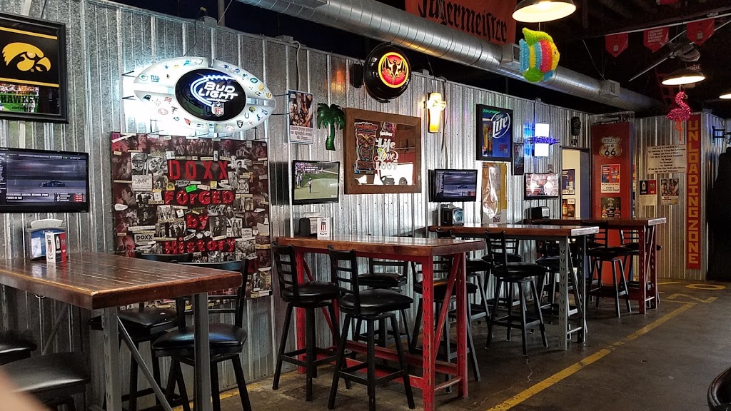 Doxx Bar | restaurant | 1219 5th St, Sioux City, IA 51101, USA | 7122243650 OR +1 712-224-3650