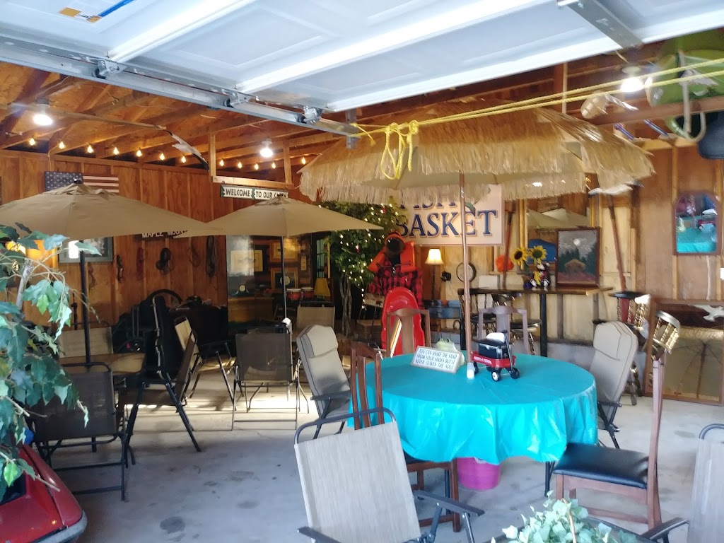 The Fish Basket | restaurant | 147 Birch St, Munising, MI 49862, USA | 9062023692 OR +1 906-202-3692