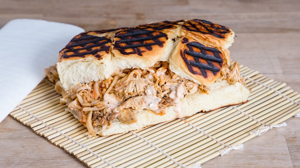 Longboards Wraps & Bowls | restaurant | 1800 Genessee St, Kansas City, MO 64102, USA | 8168397447 OR +1 816-839-7447