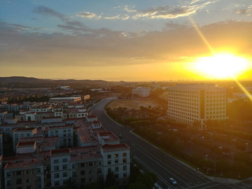 Hive & Honey Rooftop Bar | restaurant | 7905 Irvine Center Dr, Irvine, CA 92618, USA | 9497590200 OR +1 949-759-0200