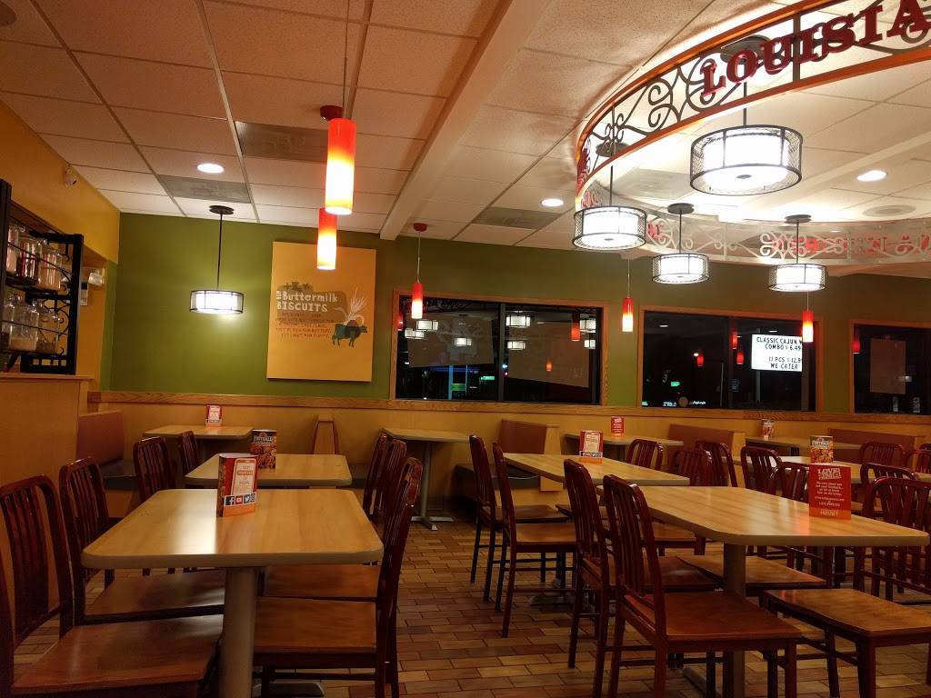 Popeyes Louisiana Kitchen | restaurant | 25 S Pickett St, Alexandria, VA 22304, USA | 7033700281 OR +1 703-370-0281