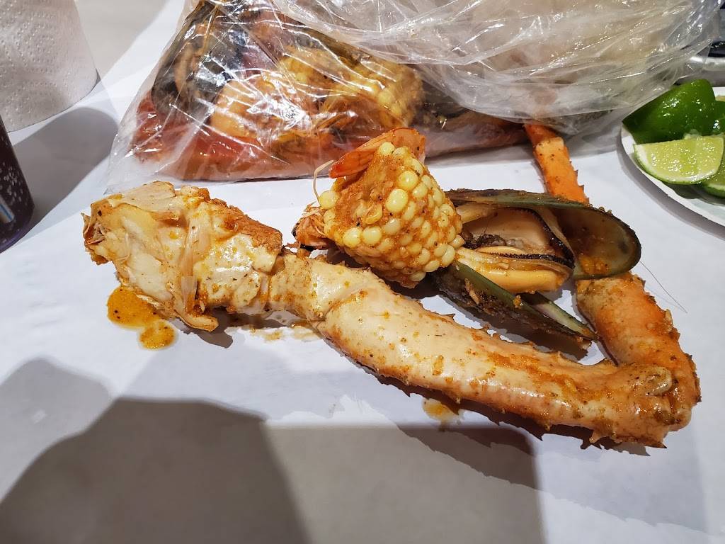 Crab Hut | restaurant | 4646 Convoy St #106a, San Diego, CA 92111, USA | 8585651678 OR +1 858-565-1678