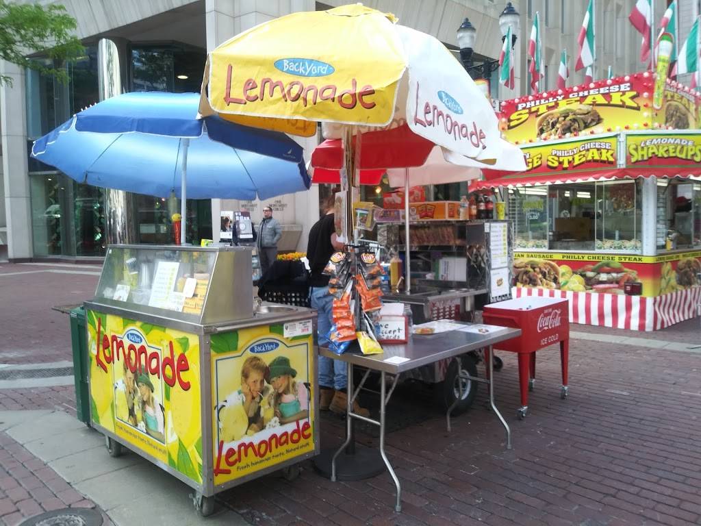 Mr. & Mrs. Hotdog stand | meal takeaway | 801 W Washington St, Indianapolis, IN 46204, USA | 3174130483 OR +1 317-413-0483