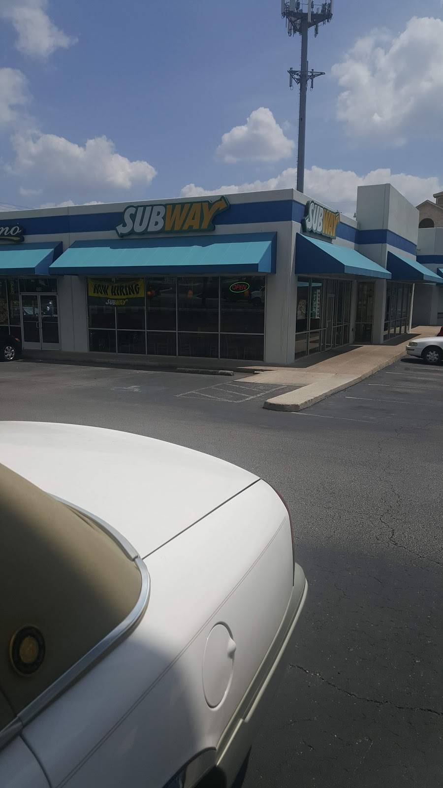 Subway Restaurants | restaurant | 2414 Babcock Rd, San Antonio, TX 78229, USA | 2106157740 OR +1 210-615-7740