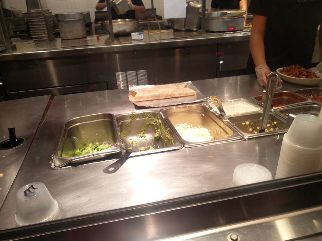Chipotle Mexican Grill | restaurant | 139 N Milwaukee Ave, Libertyville, IL 60048, USA | 8479324646 OR +1 847-932-4646