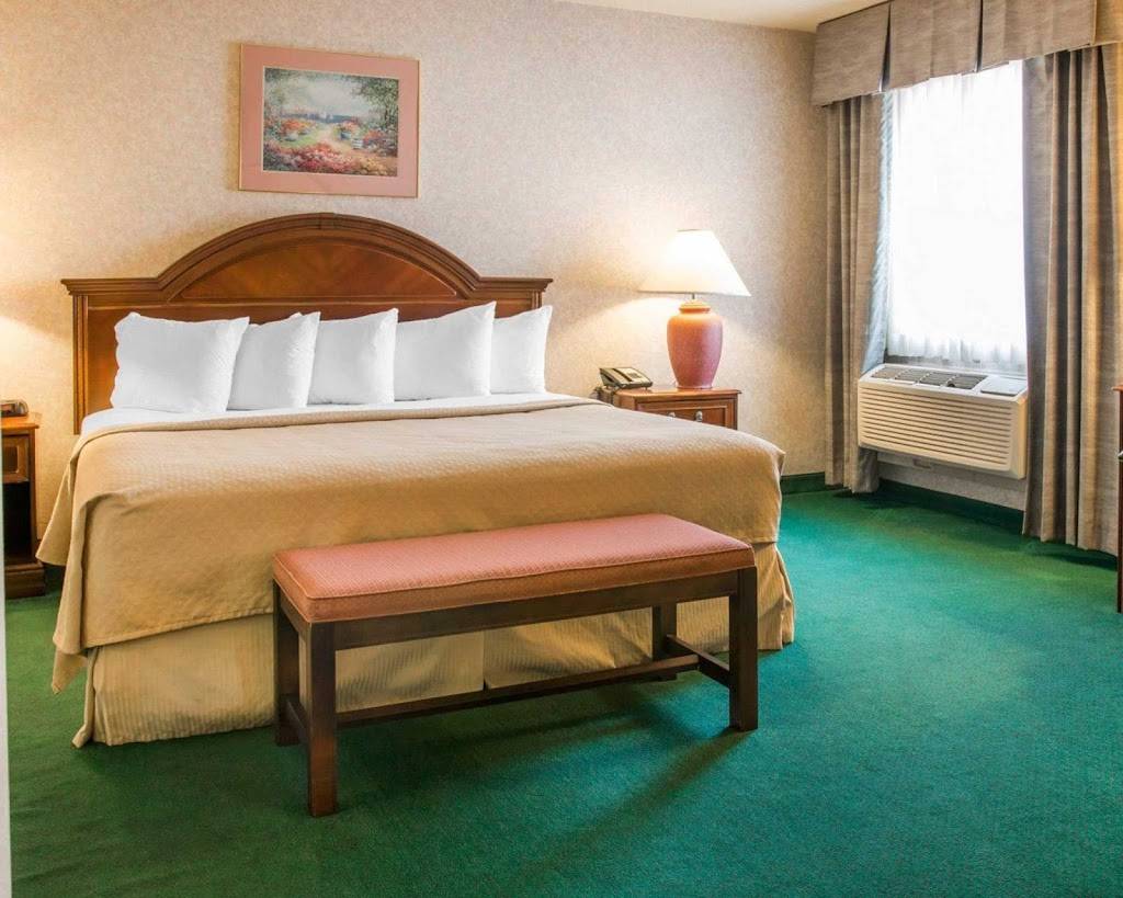 Quality Inn & Suites Next to the Casino | restaurant | 11081 E Michigan Ave, Battle Creek, MI 49014, USA | 2699643000 OR +1 269-964-3000