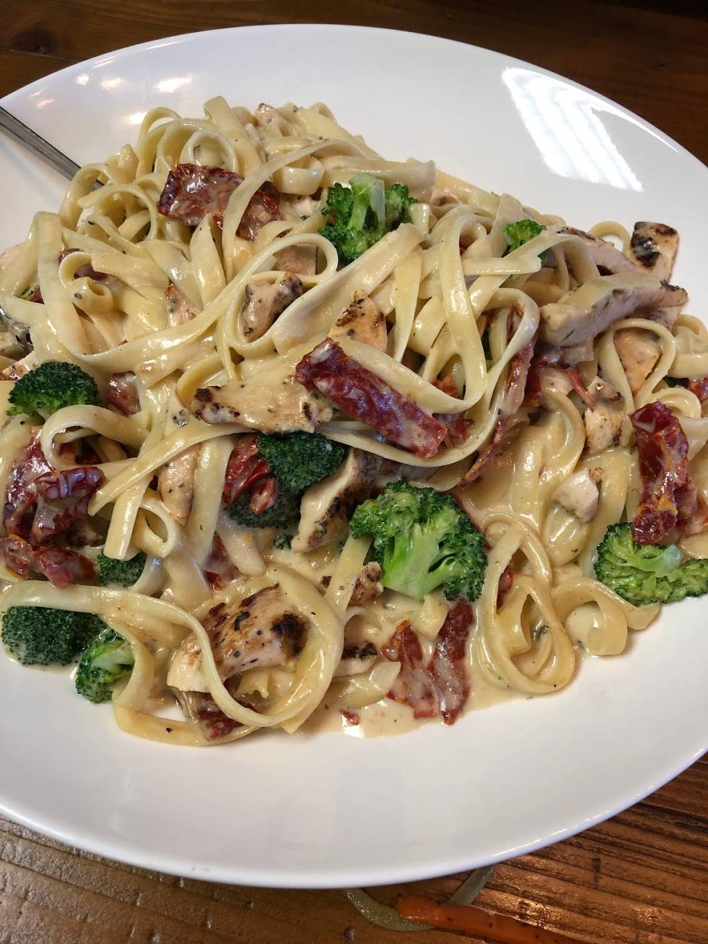 Michaels On Main Cafe | restaurant | 720 Butterfield Rd, Lombard, IL 60148, USA | 6303713012 OR +1 630-371-3012