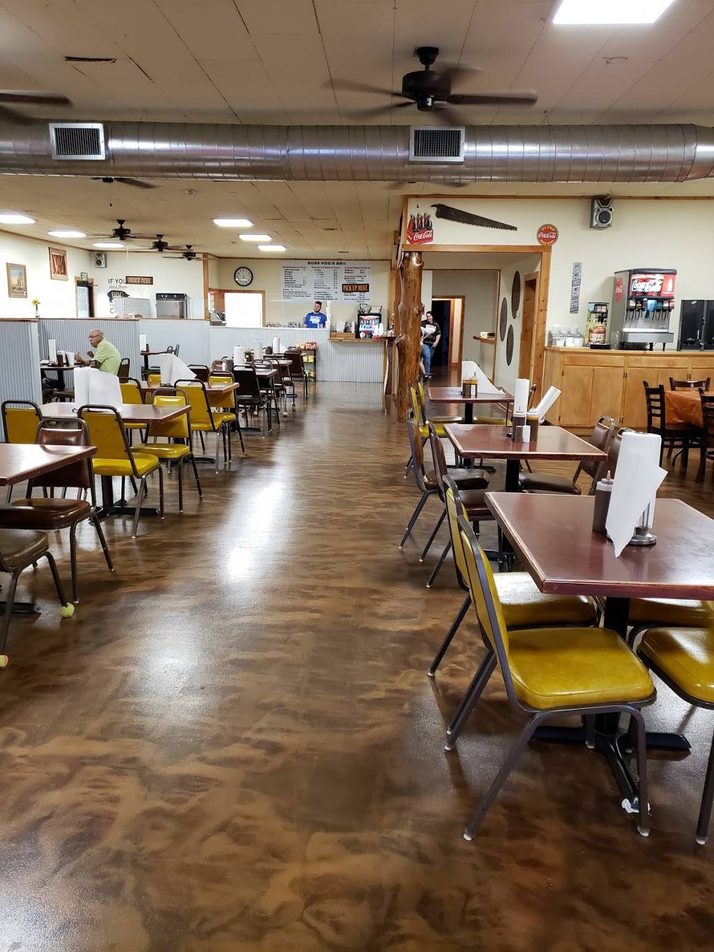 Boss Hogs BBQ | restaurant | 314 W 8th Ave, Winfield, KS 67156, USA | 6204022972 OR +1 620-402-2972