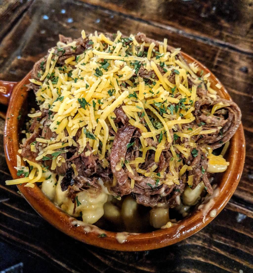 The Social Tap | restaurant | 2036 Anmoore Rd, Bridgeport, WV 26330, USA | 3048489218 OR +1 304-848-9218