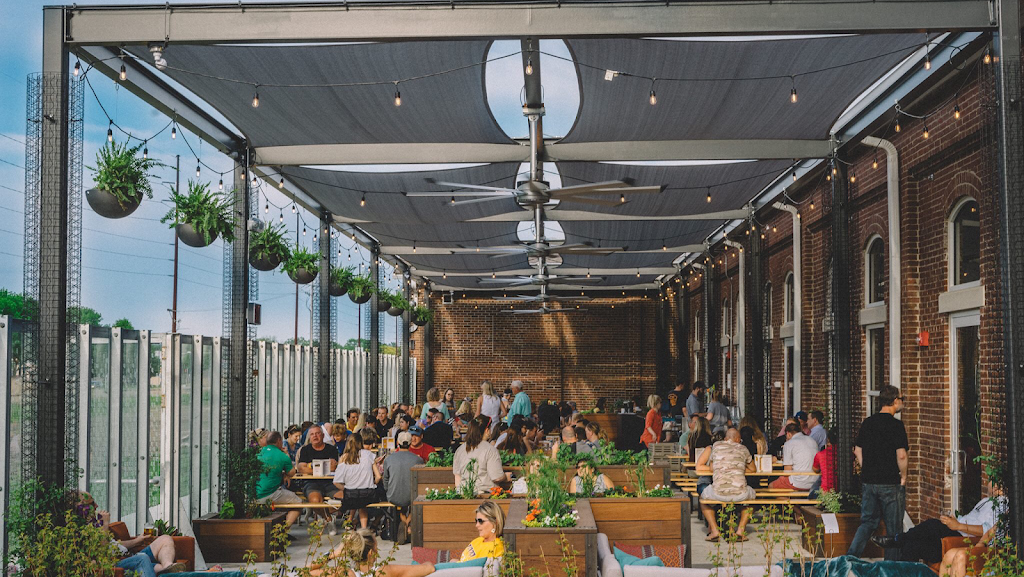 The Hall DSM | restaurant | 111 S 11th St, West Des Moines, IA 50265, USA | 5156084100 OR +1 515-608-4100