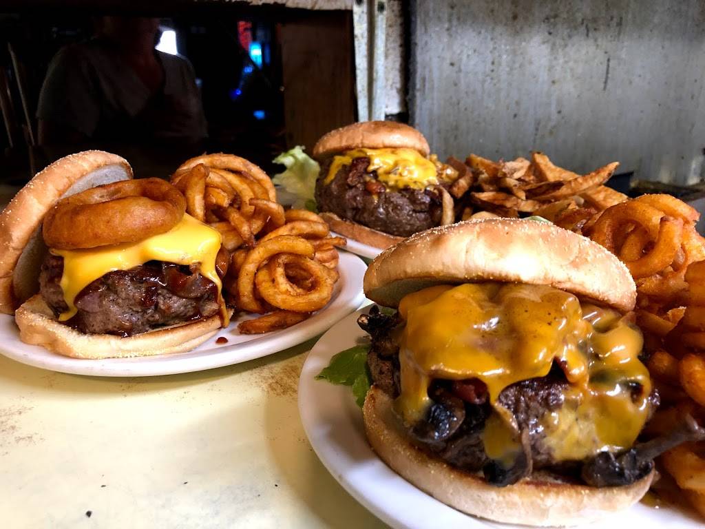 W. F. Codys | restaurant | 3138 E Sunshine St, Springfield, MO 65804, USA | 4178878083 OR +1 417-887-8083