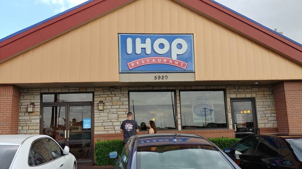 IHOP | restaurant | 5920 Quebec St, Fort Worth, TX 76135, USA | 8172372894 OR +1 817-237-2894
