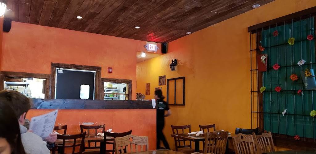 El Centro | restaurant | 66 Leonard St, Belmont, MA 02478, USA | 6174841515 OR +1 617-484-1515