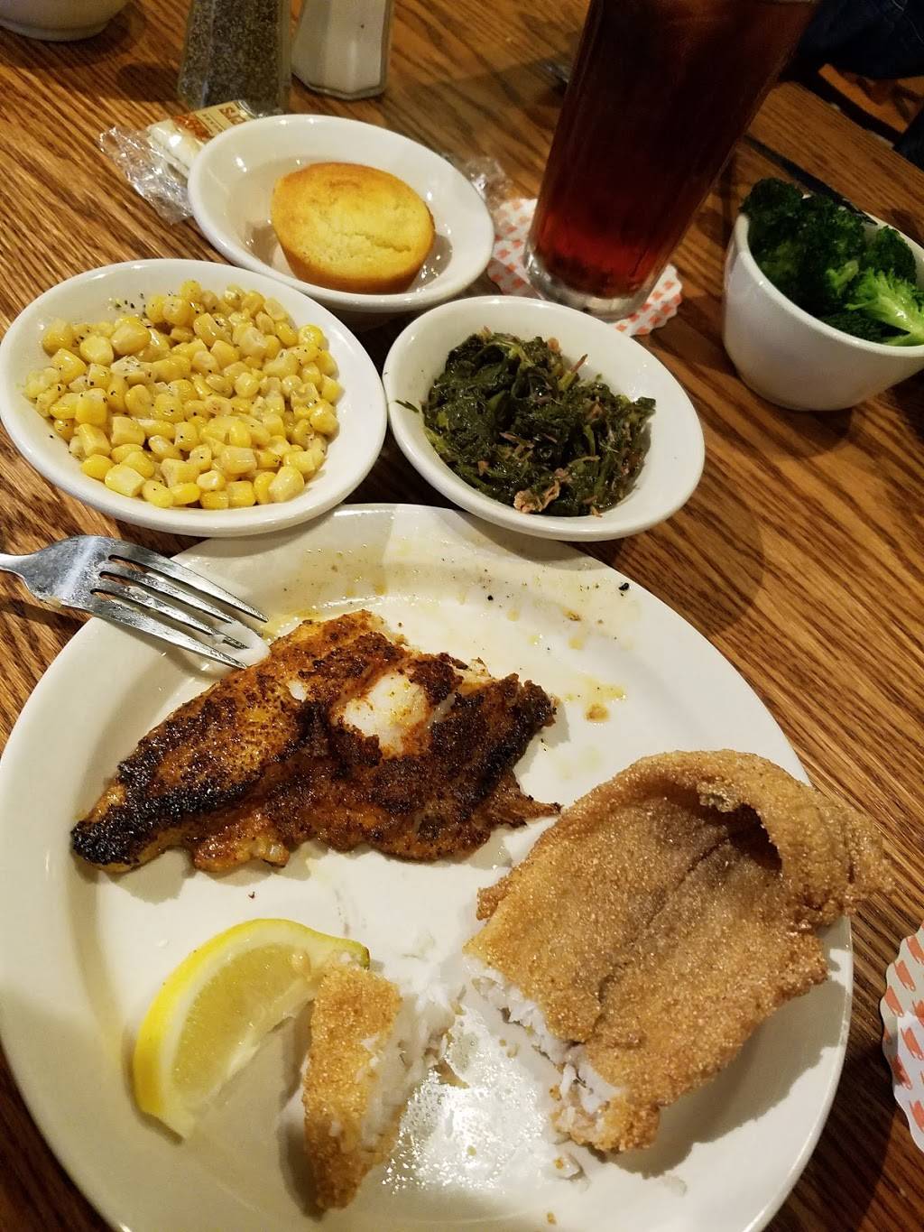 Cracker Barrel Old Country Store | restaurant | 6256 Cambridge Way, Plainfield, IN 46168, USA | 3178389198 OR +1 317-838-9198