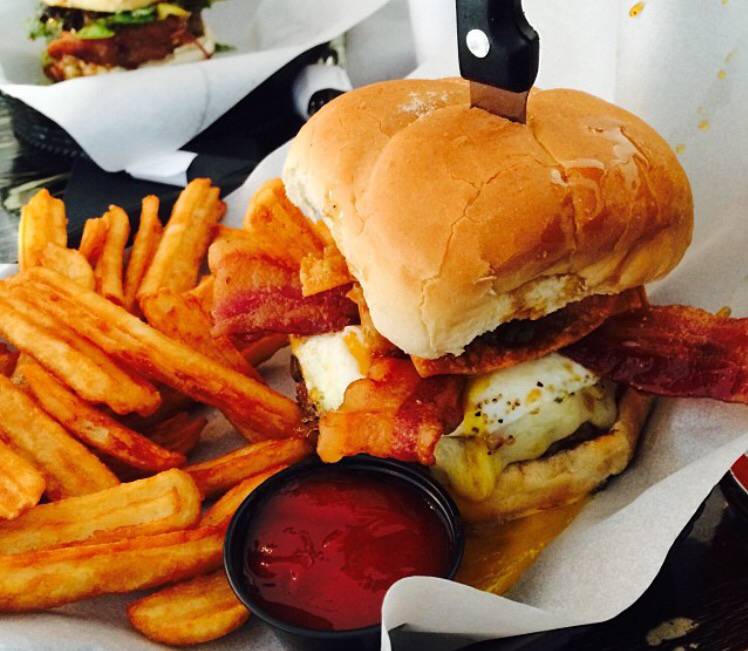 The Brickhouse | restaurant | 358 S Central Ave, Prestonsburg, KY 41653, USA | 6068860909 OR +1 606-886-0909