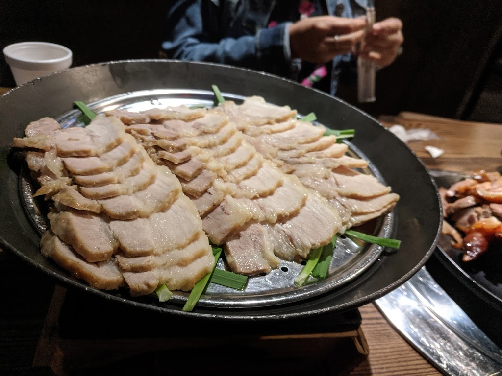 족과의동침 둘루스 | restaurant | 3751 Satellite Blvd #600, Duluth, GA 30096, USA | 4702996150 OR +1 470-299-6150