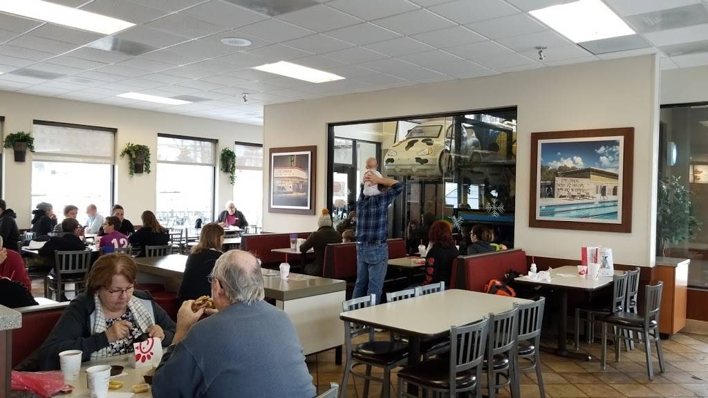 Chick-fil-A | restaurant | 35441 Euclid Ave, Willoughby, OH 44094, USA | 4409461831 OR +1 440-946-1831