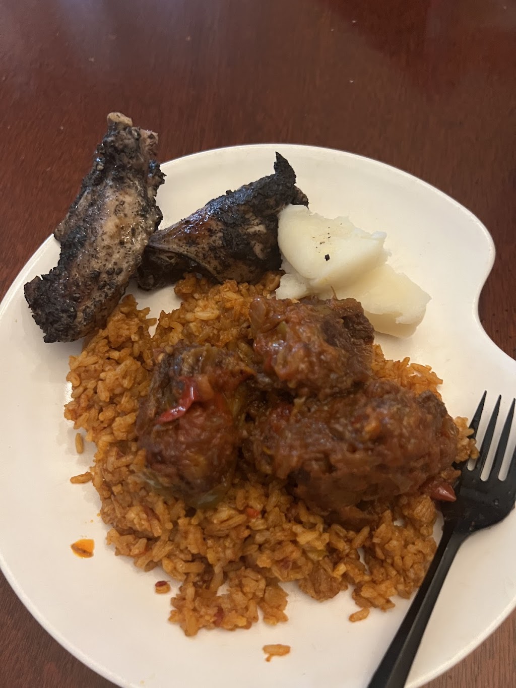 Kontiki African Restaurant | restaurant | 3901 S University Ave, Little Rock, AR 72204, USA | 5016158504 OR +1 501-615-8504