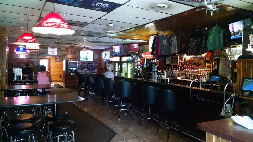 Brewskies Bar & Grill | restaurant | 110 E Main St, Utica, MN 55979, USA | 5079323485 OR +1 507-932-3485