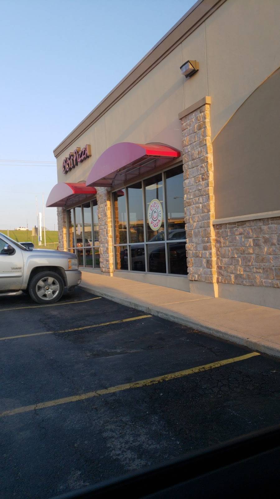 Cicis | restaurant | 1100 S, FM 51, Decatur, TX 76234, USA | 9406270712 OR +1 940-627-0712