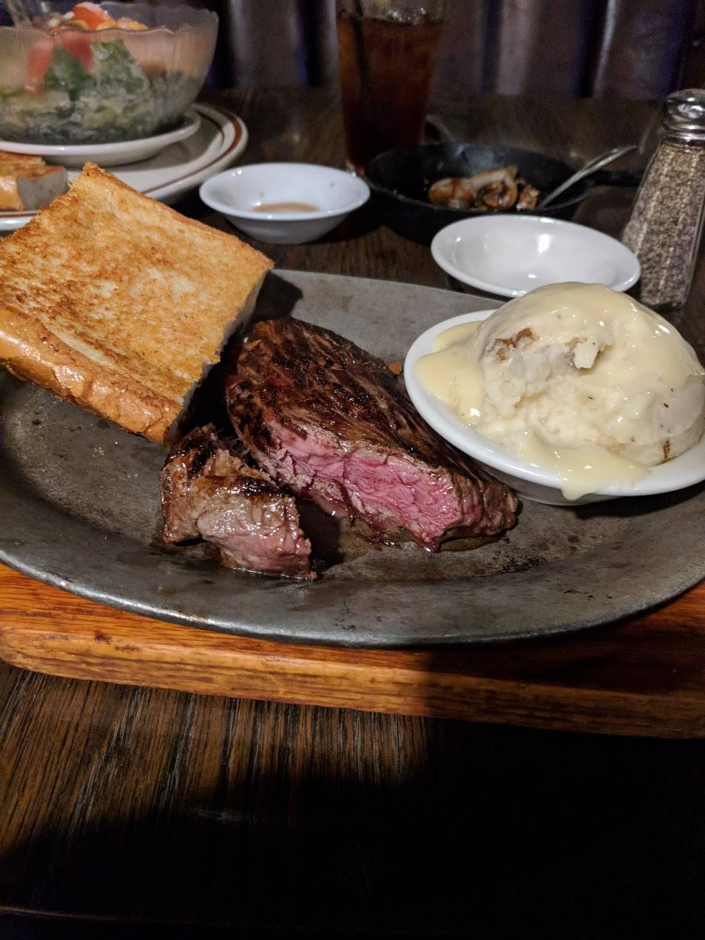 Steer Inn | restaurant | 801 S Tustin St, Orange, CA 92866, USA | 7146392434 OR +1 714-639-2434