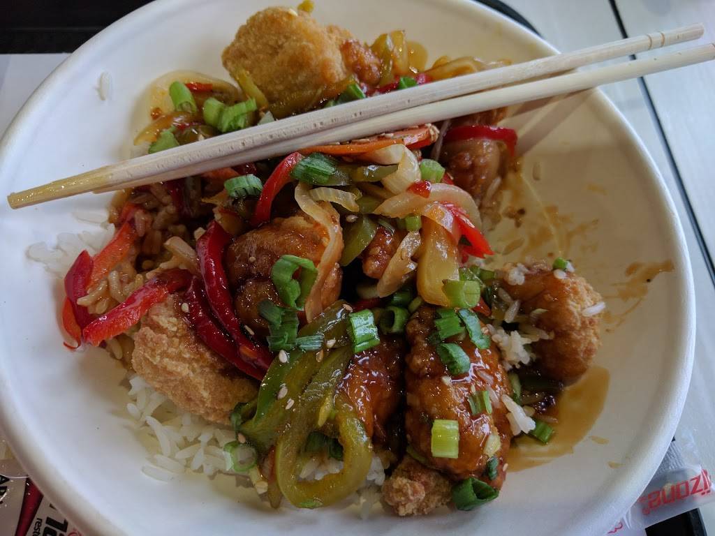 Thaïzone | restaurant | 10125 Boulevard Lacroix, Saint-Georges, QC G5Y 1K2, Canada | 4182279663 OR +1 418-227-9663