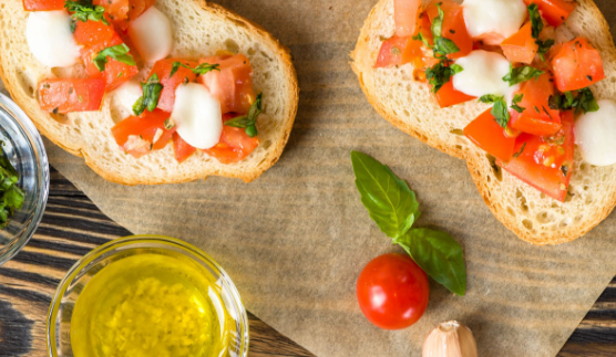 Mama Rosa | meal delivery | 589 N Service Rd, Mississauga, ON L5A 1B2, Canada | 9052720194 OR +1 905-272-0194