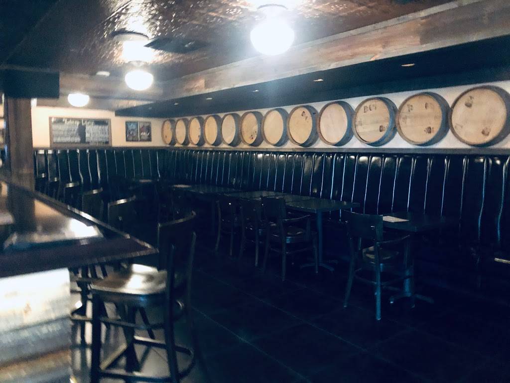 Glass Half Full Taproom | restaurant | 7301 S Santa Fe Dr #850, Littleton, CO 80120, USA | 3037302470 OR +1 303-730-2470