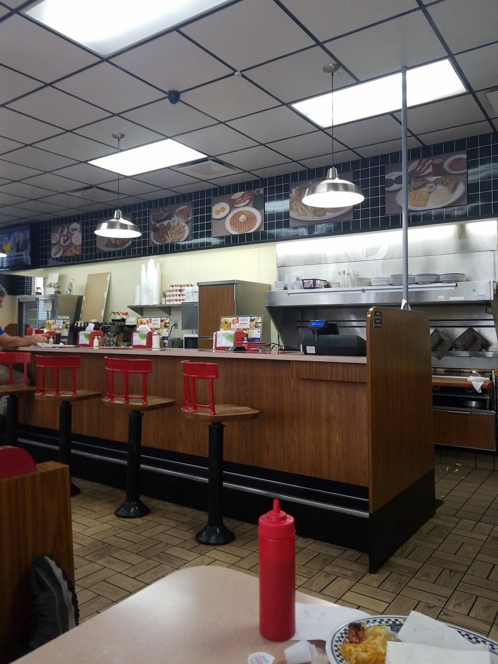 Royal Waffle King | restaurant | 2605 Greenhill Blvd NW, Fort Payne, AL 35968, USA | 2568453292 OR +1 256-845-3292