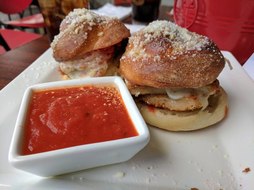 Antonellas Pizzeria | meal delivery | 360 W Fairbanks Ave, Winter Park, FL 32789, USA | 4076365333 OR +1 407-636-5333