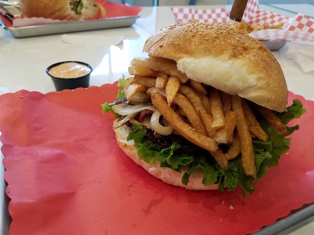 Casper Burger & Escalope, INC | restaurant | 6478, 33160 Ryan Rd, Sterling Heights, MI 48310, USA | 5863655555 OR +1 586-365-5555