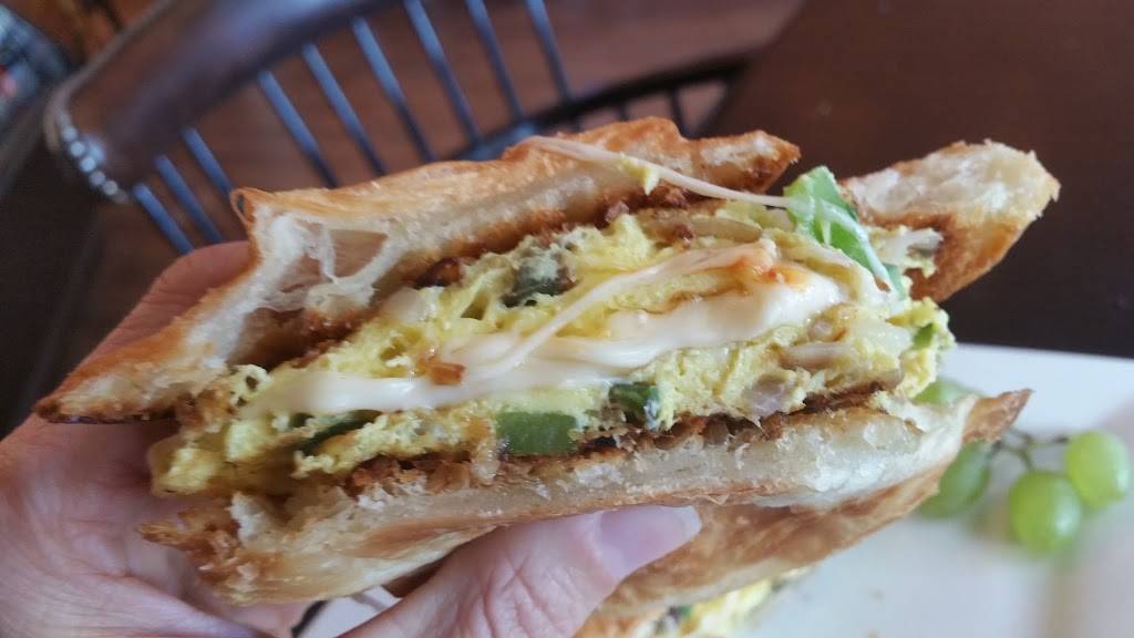 Grind Cafe | restaurant | 136 W Union St, Morganton, NC 28655, USA | 8284304343 OR +1 828-430-4343