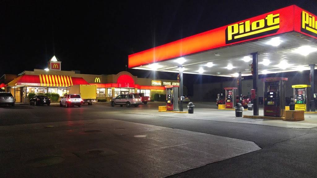 Pilot Travel Center | restaurant | 107 7th N St, Liverpool, NY 13088, USA | 3154240124 OR +1 315-424-0124