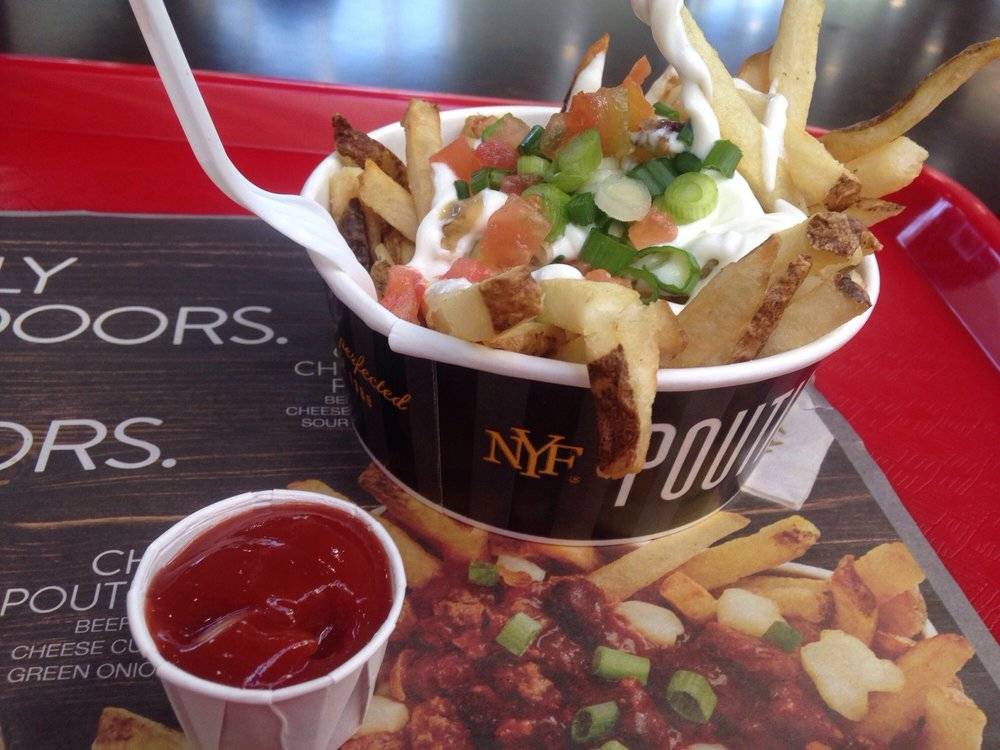 New York Fries - Woodbine Centre | restaurant | 500 Rexdale Boulevard Unit L011A, Etobicoke, ON M9W 6K5, Canada | 4166749469 OR +1 416-674-9469
