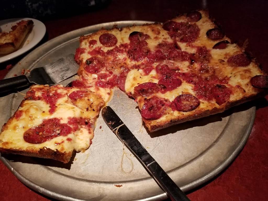 Buddys Pizza | restaurant | 22148 Michigan Ave, Dearborn, MI 48124, USA | 3135625900 OR +1 313-562-5900