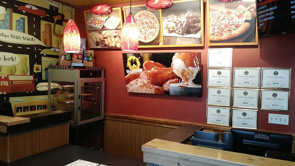 Pizza Hut | restaurant | 2750 Harbor Blvd #1-4A, Costa Mesa, CA 92626, USA | 7147511100 OR +1 714-751-1100