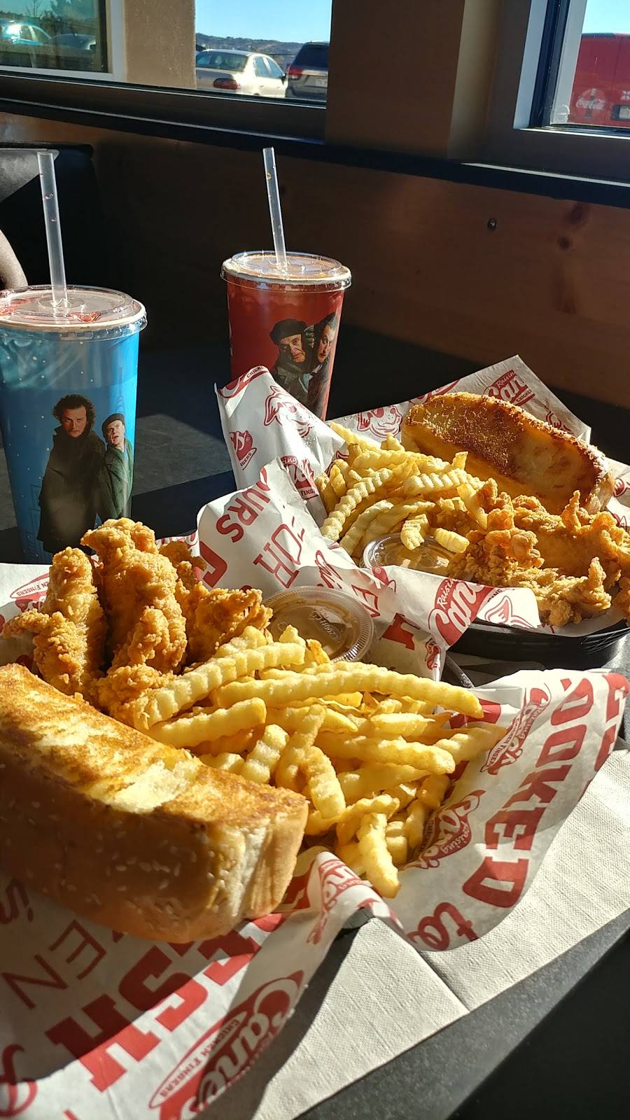 Raising Canes Chicken Fingers | meal takeaway | 5012 Founders Pkwy, Castle Rock, CO 80108, USA | 3036888070 OR +1 303-688-8070