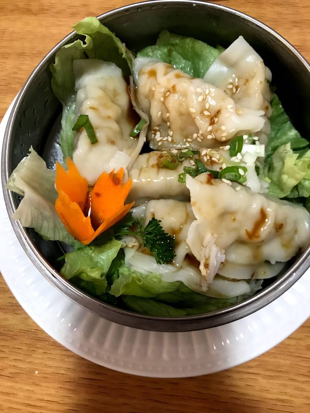 Pho & Roll Restaurant | restaurant | 3334 Curry Ford Rd, Orlando, FL 32806, USA | 4079306267 OR +1 407-930-6267