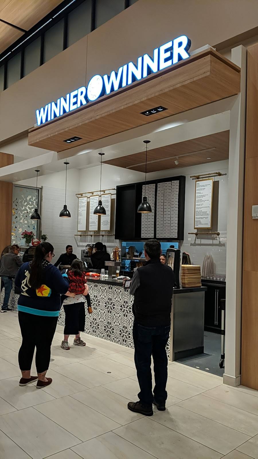 Winner Winner Chicken | restaurant | 84 Hillsdale Shopping Center, San Mateo, CA 94403, USA | 6503152240 OR +1 650-315-2240