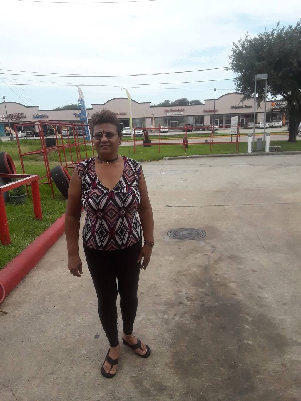 Pizza Inn | restaurant | 11003 Antoine Dr Ste E, Houston, TX 77086, USA | 2815868299 OR +1 281-586-8299