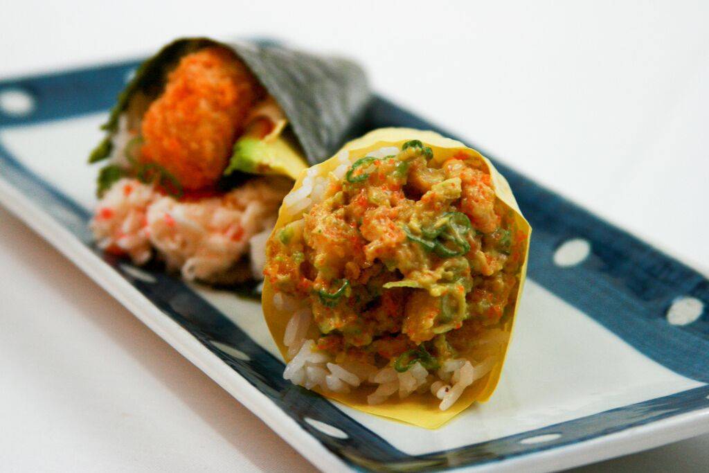 Mikuni | restaurant | 1565 Eureka Rd #1A, Roseville, CA 95661, USA | 9167972112 OR +1 916-797-2112