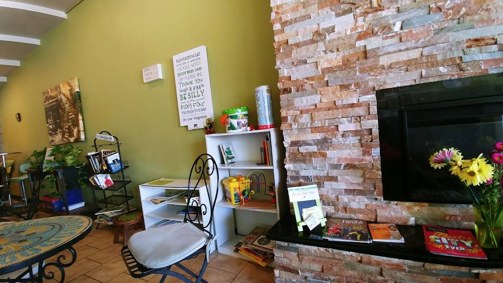 YoFresh Yogurt Cafe | cafe | 635 Chicago Ave #7, Evanston, IL 60202, USA | 8478596408 OR +1 847-859-6408