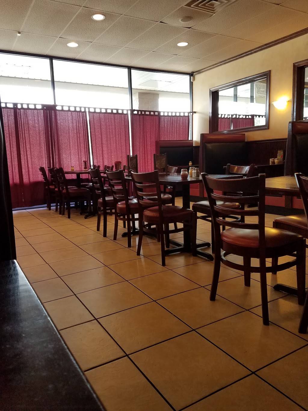 Vesuvios Italian Restaurant | restaurant | 1049 Durham Rd H, Roxboro, NC 27573, USA | 3363224300 OR +1 336-322-4300