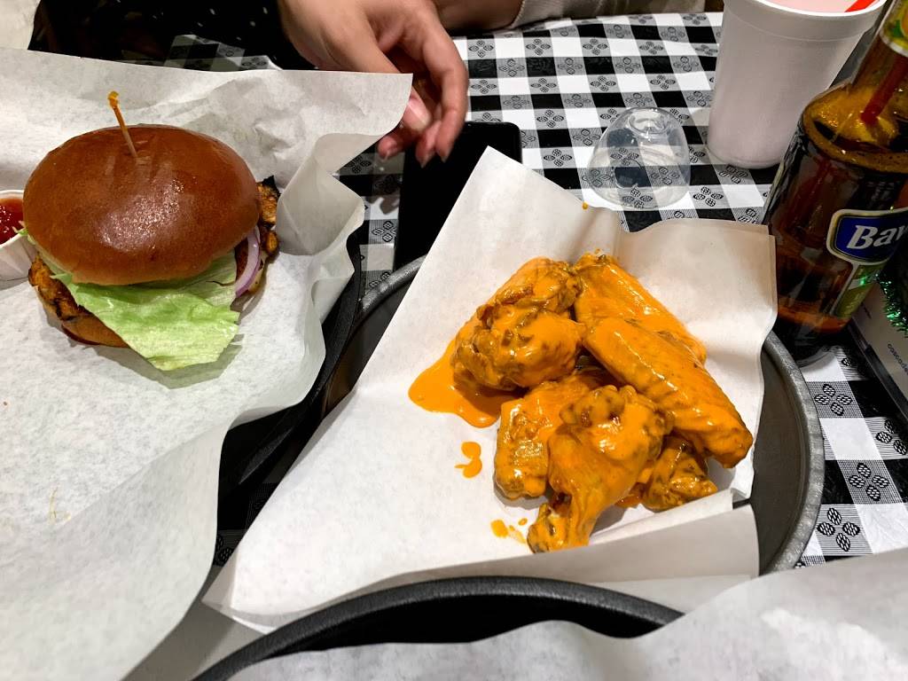 Burger City | restaurant | 6456 College Rd, Lisle, IL 60532, USA | 6308579599 OR +1 630-857-9599