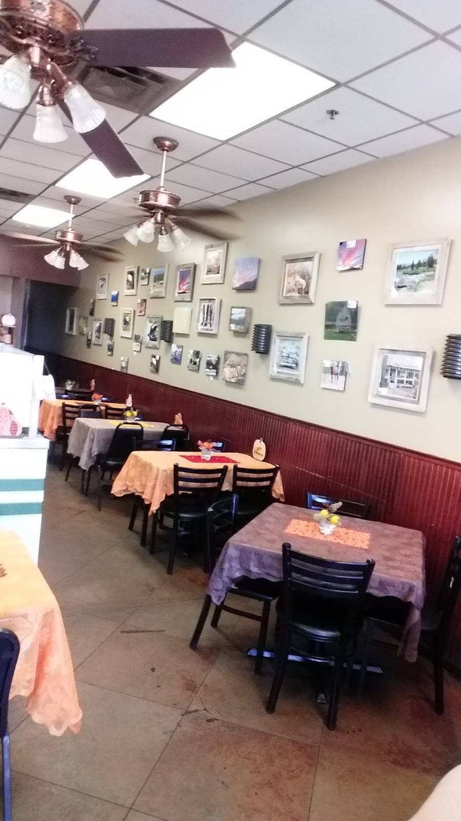 Mathews Hot Dogs | restaurant | 5301 S Superstition Mountain Dr Suite 109, Apache Junction, AZ 85119, USA | 4809820553 OR +1 480-982-0553