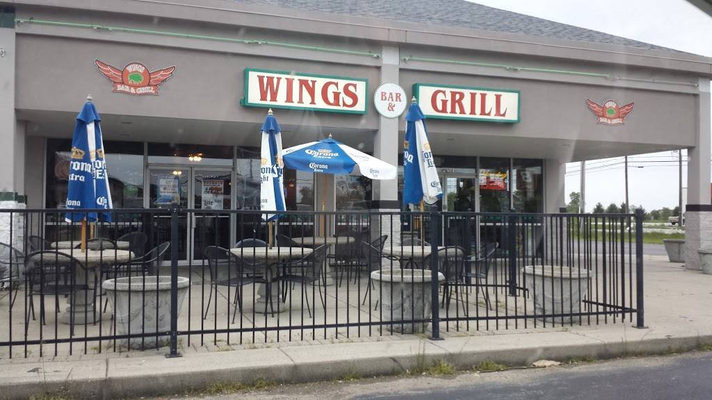 Wings Bar & Grill | restaurant | 1952, 2235 Bauer Rd #1, Batavia, OH 45103, USA | 5137329414 OR +1 513-732-9414